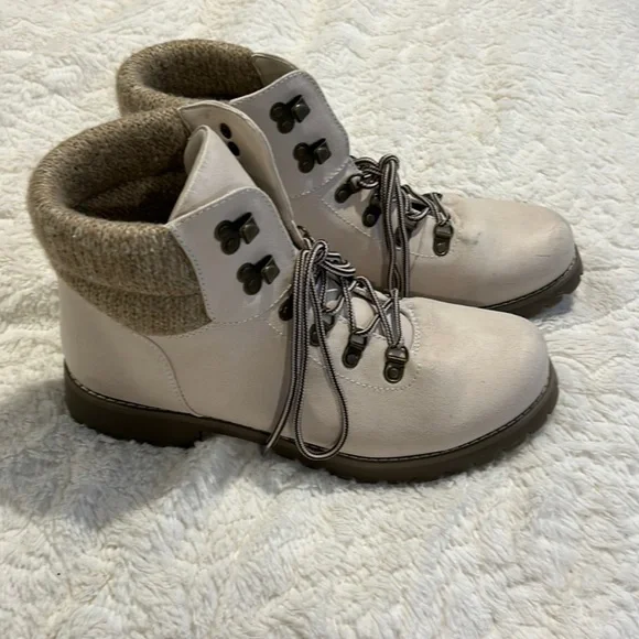 Cliff Booties - Picture 1 of 3